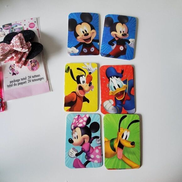 New Disney Junior Minnie Mouse Pack:  tote bag a mini bag, 2 hair clips and more - Picture 8 of 16